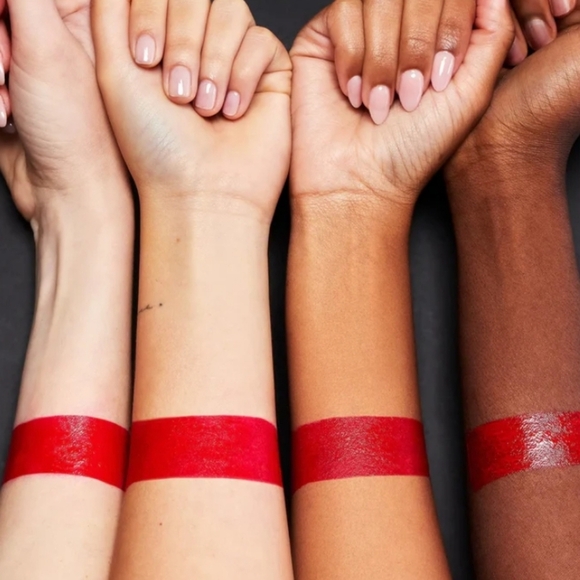 GXVE Gwen‎ Stefani XTRA SAUCE Longwear Vinyl Liquid Lipstick brand new - Picture 5 of 5